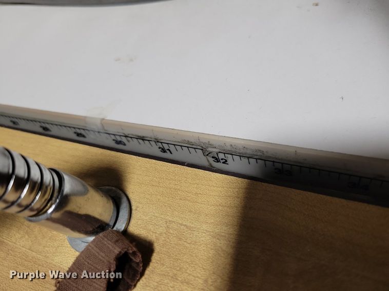 image for item IO9387 Singer  sewing machine