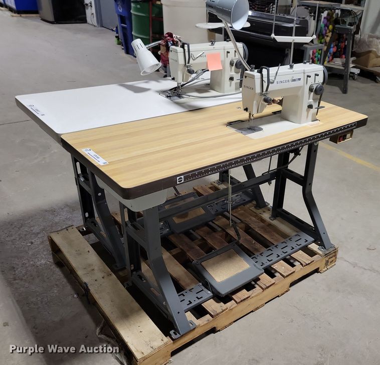 image for item IO9388 Singer  sewing machine