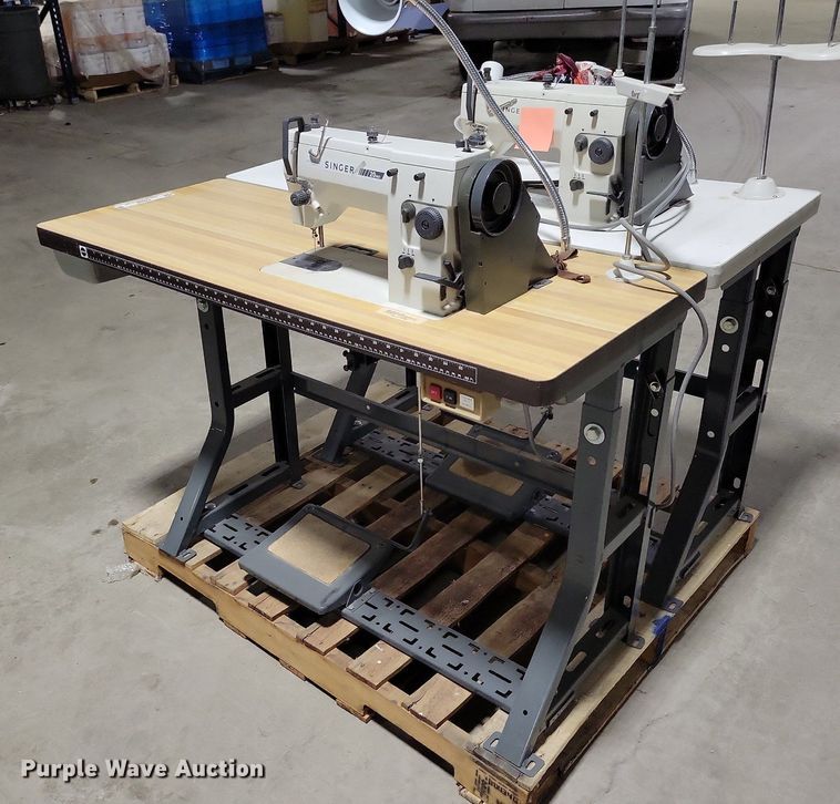 image for item IO9388 Singer  sewing machine