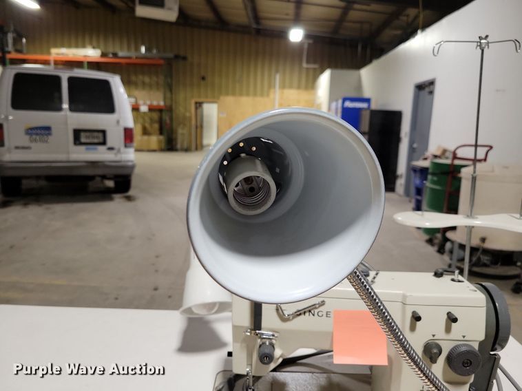 image for item IO9388 Singer  sewing machine