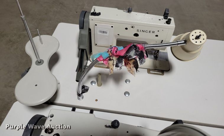 image for item IO9389 Singer 20 U73  sewing machine