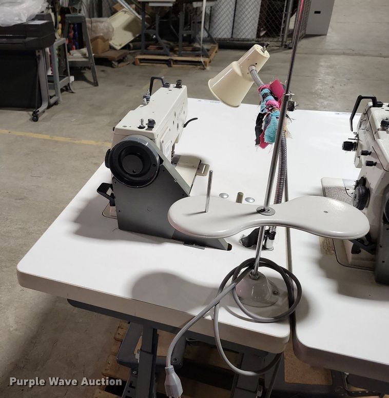 image for item IO9389 Singer 20 U73  sewing machine