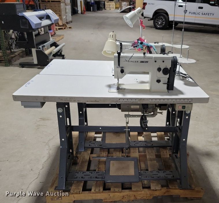 image for item IO9389 Singer 20 U73  sewing machine