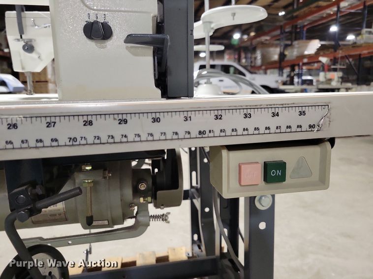 image for item IO9389 Singer 20 U73  sewing machine