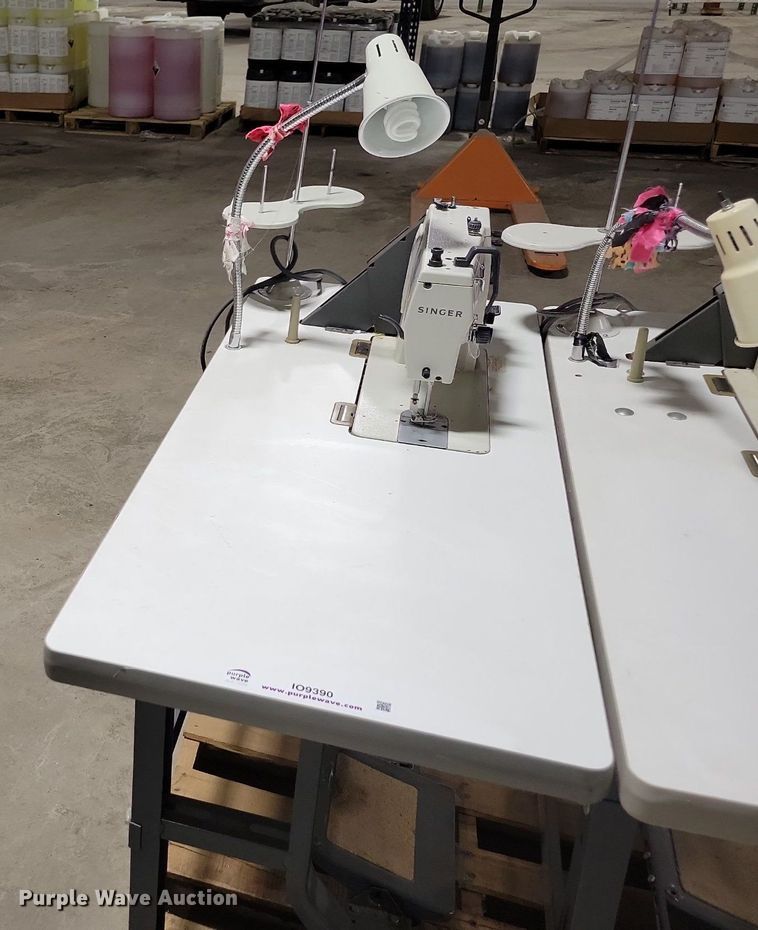 image for item IO9390 Singer 20 U73  sewing machine