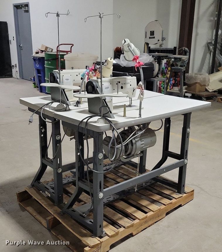 image for item IO9390 Singer 20 U73  sewing machine