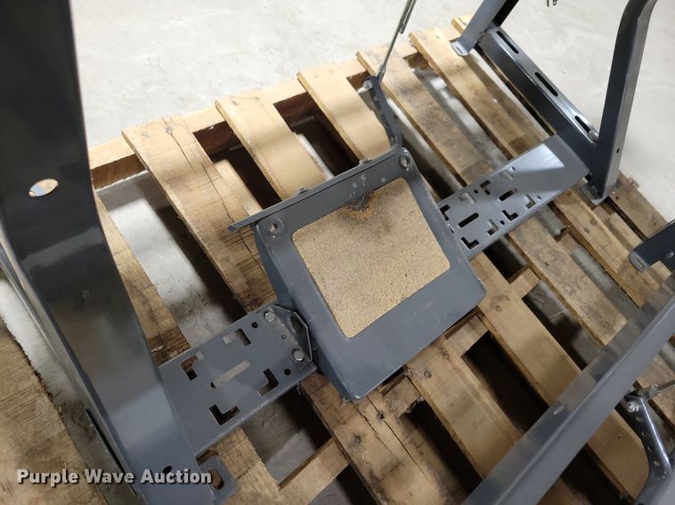 image for item IO9390 Singer 20 U73  sewing machine