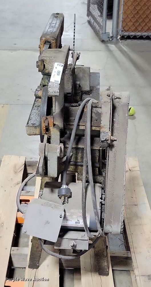 image for item IO9394 Keller  band saw