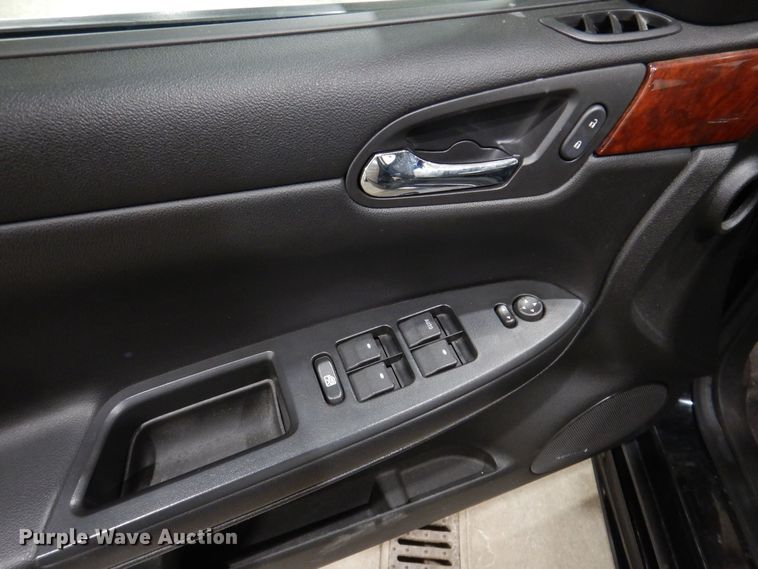 image for item IO9409 2010 Chevrolet Impala LT