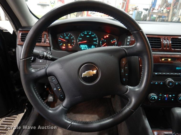 image for item IO9409 2010 Chevrolet Impala LT