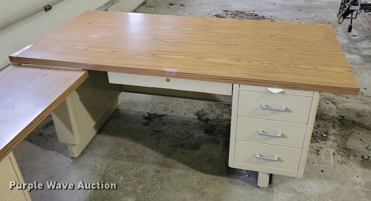 image for item IO9410 Office supplies and equipment