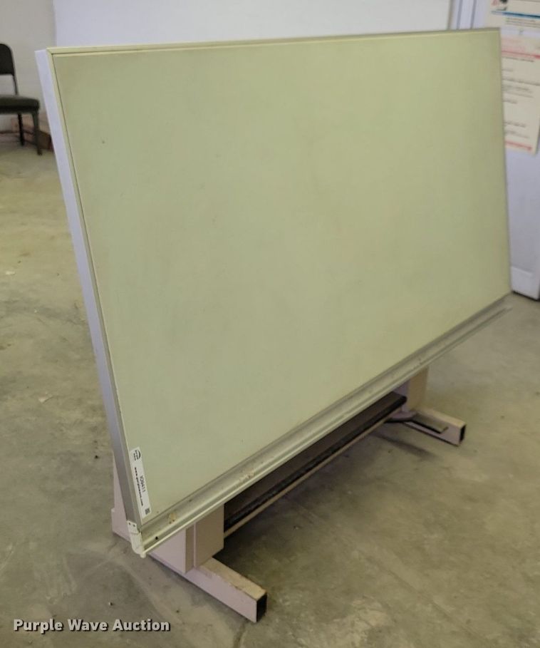 image for item IO9411 Office supplies and equipment