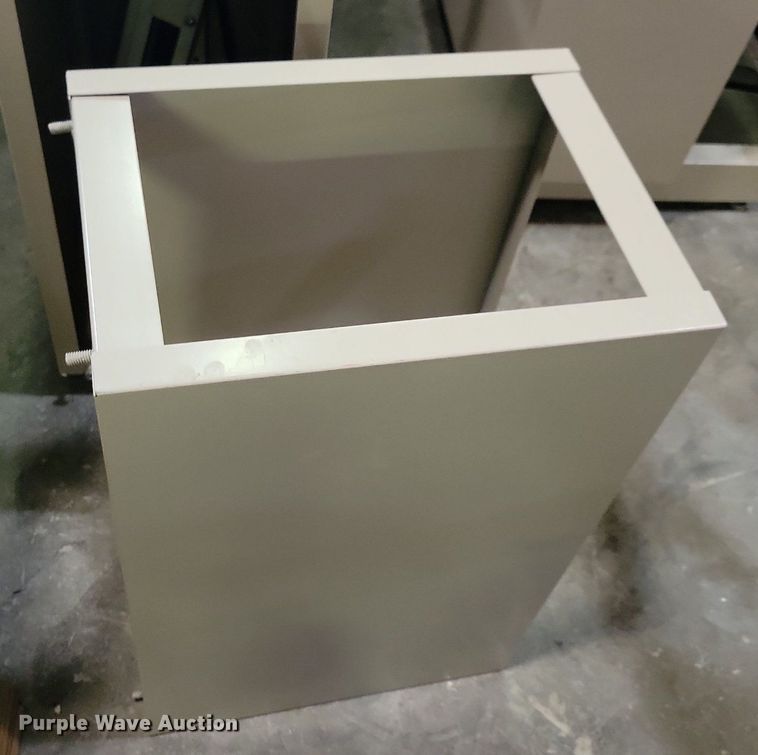 image for item IO9411 Office supplies and equipment