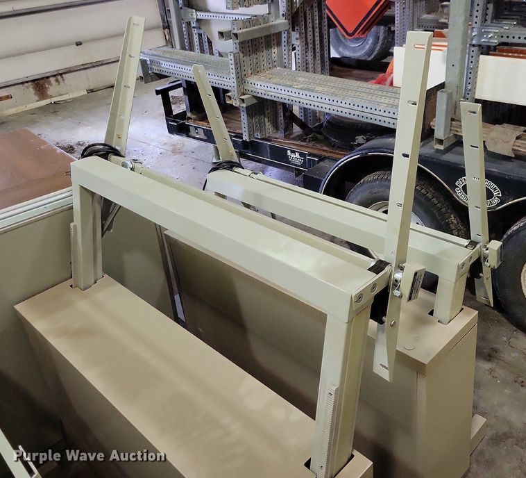 image for item IO9411 Office supplies and equipment