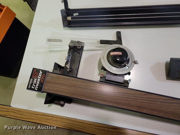 image for item IO9411 Office supplies and equipment