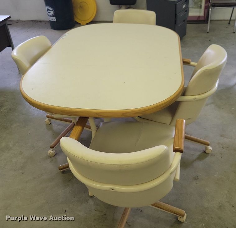 image for item IO9412 Office supplies and equipment