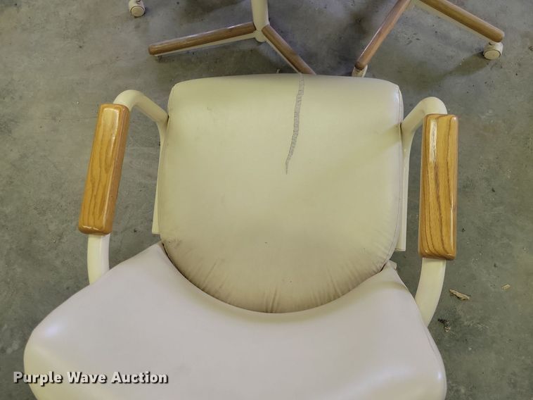 image for item IO9412 Office supplies and equipment