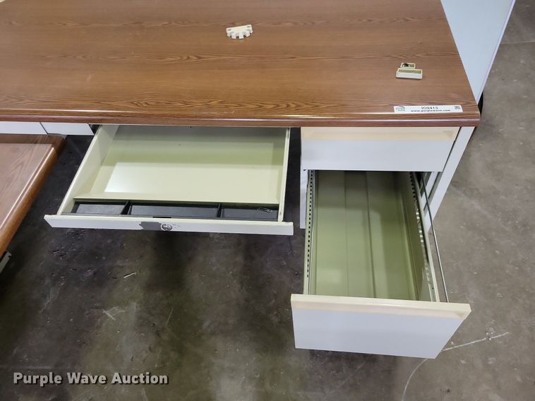 image for item IO9413 Office supplies and equipment