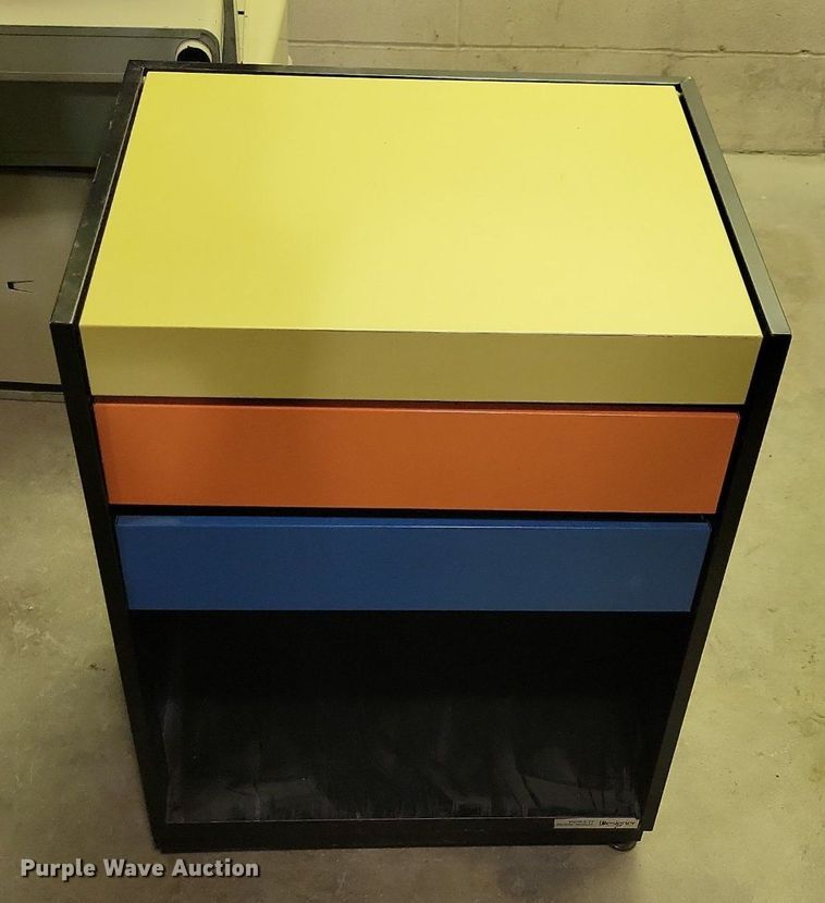 image for item IO9413 Office supplies and equipment