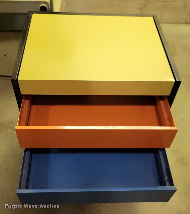 image for item IO9413 Office supplies and equipment