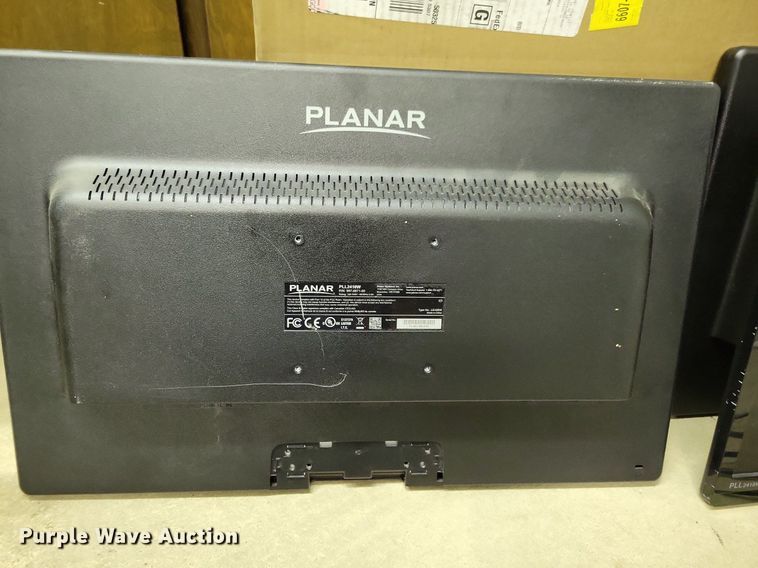 image for item IO9414 (8) computer monitors