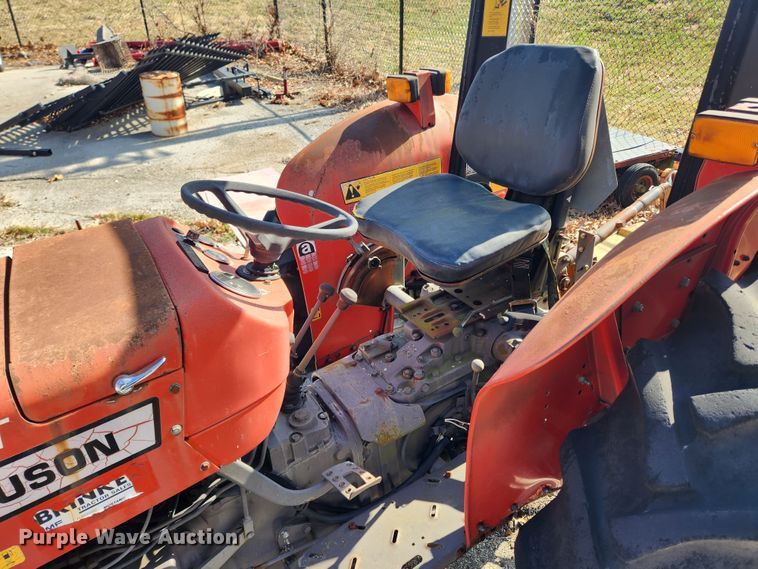 image for item JB9561 1995 Massey Ferguson 240  tractor