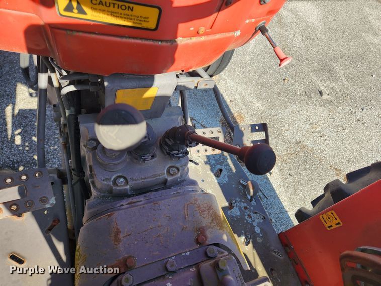 image for item JB9561 1995 Massey Ferguson 240  tractor