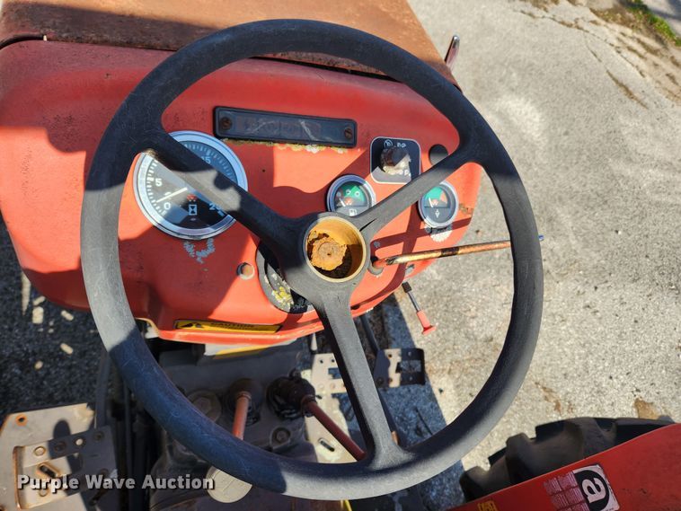 image for item JB9561 1995 Massey Ferguson 240  tractor