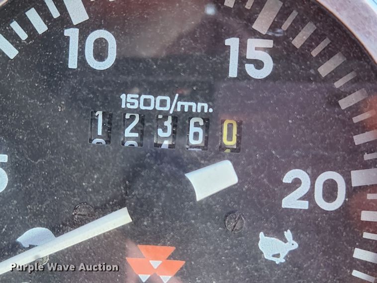 image for item JB9561 1995 Massey Ferguson 240  tractor