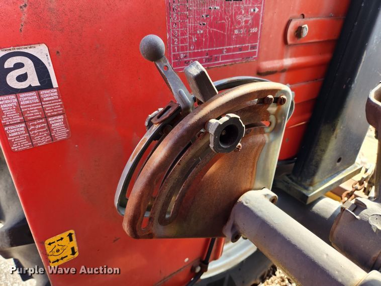 image for item JB9561 1995 Massey Ferguson 240  tractor