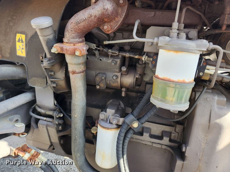 image for item JB9561 1995 Massey Ferguson 240  tractor