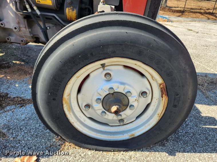 image for item JB9561 1995 Massey Ferguson 240  tractor
