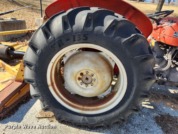 image for item JB9561 1995 Massey Ferguson 240  tractor