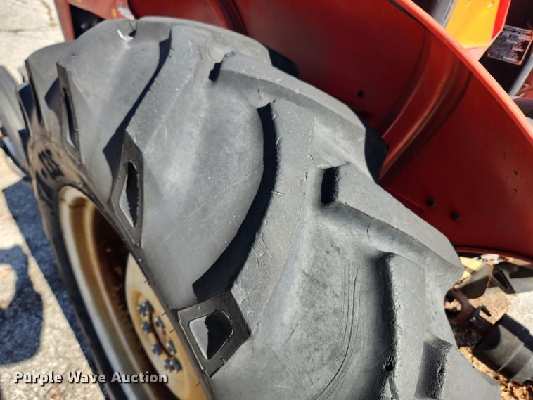 image for item JB9561 1995 Massey Ferguson 240  tractor