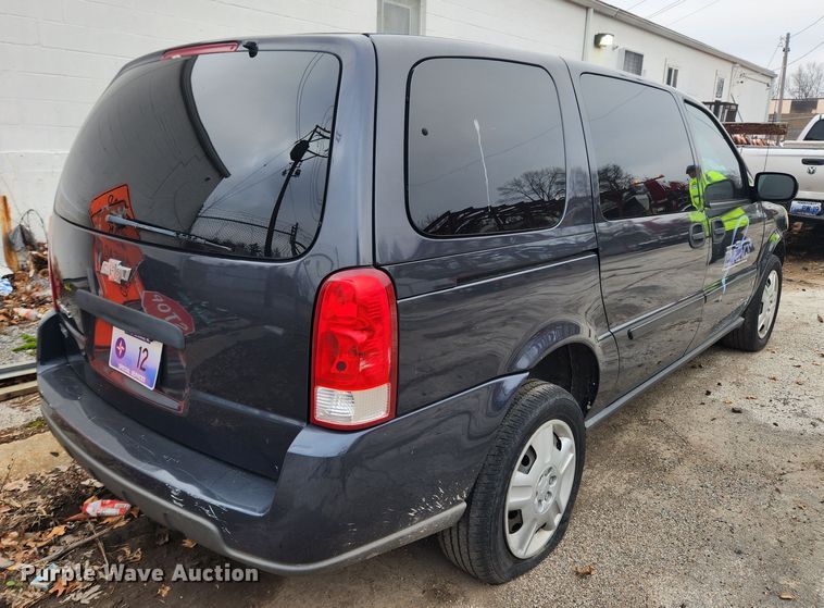 image for item JB9562 2008 Chevrolet Uplander  van