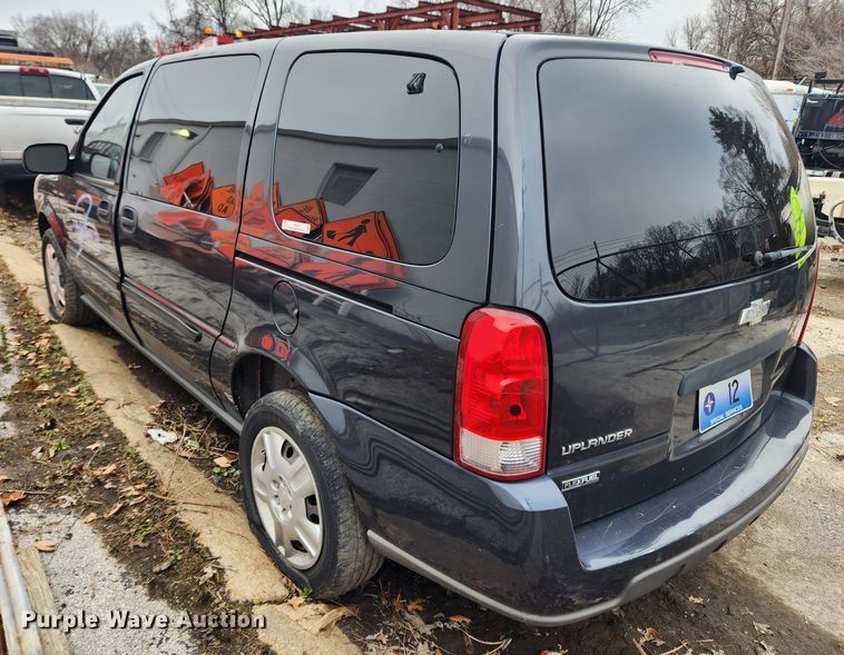 image for item JB9562 2008 Chevrolet Uplander  van