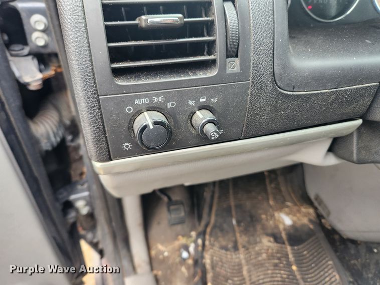 image for item JB9562 2008 Chevrolet Uplander  van