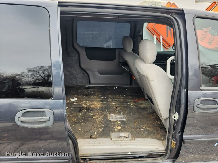 image for item JB9562 2008 Chevrolet Uplander  van