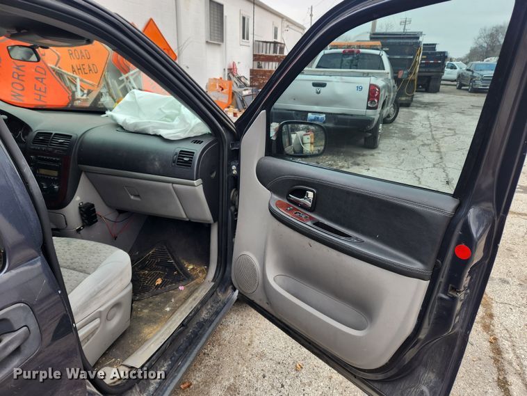 image for item JB9562 2008 Chevrolet Uplander  van