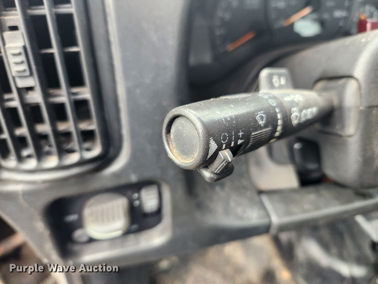 image for item JB9563 2004 GMC C5500  flatbed truck