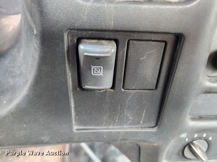 image for item JB9563 2004 GMC C5500  flatbed truck