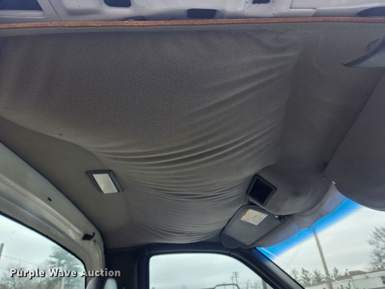 image for item JB9563 2004 GMC C5500  flatbed truck