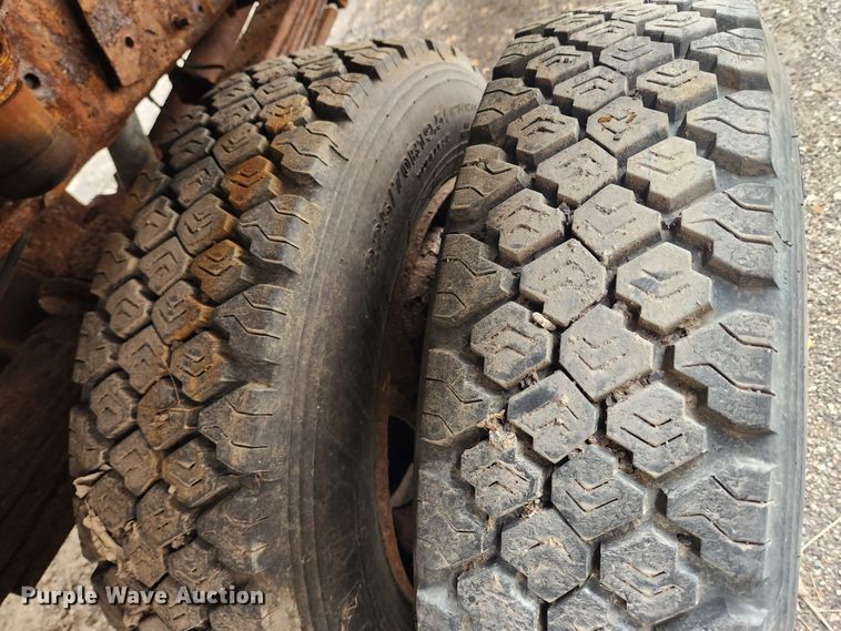 image for item JB9563 2004 GMC C5500  flatbed truck