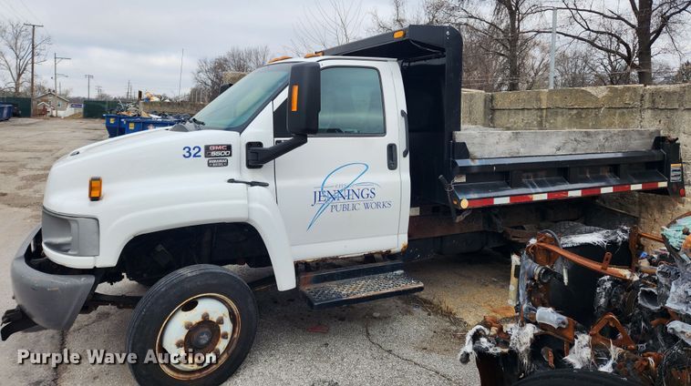 image for item JB9564 2004 GMC C5500  dump flatbed truck