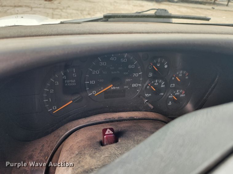 image for item JB9564 2004 GMC C5500  dump flatbed truck