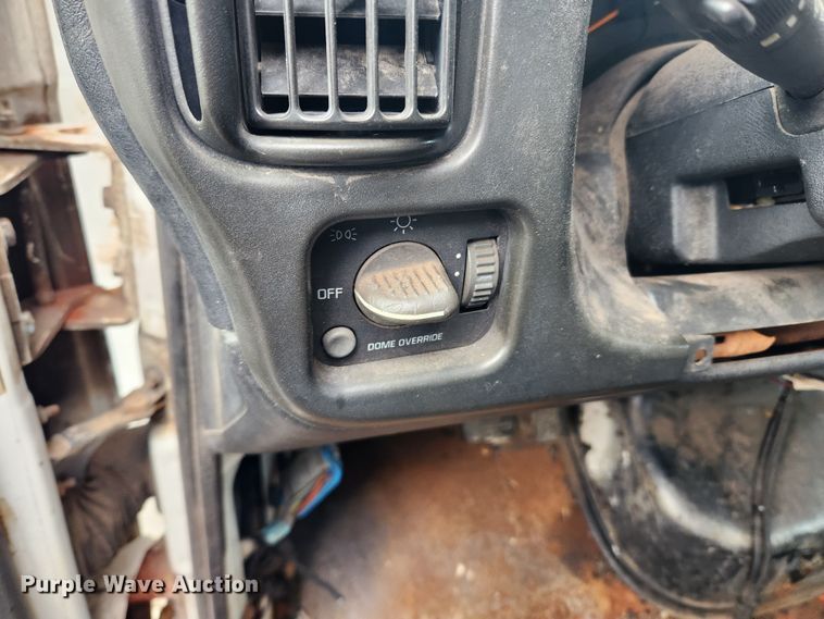 image for item JB9564 2004 GMC C5500  dump flatbed truck