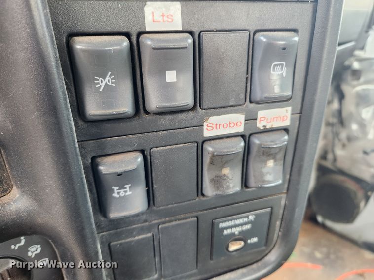 image for item JB9564 2004 GMC C5500  dump flatbed truck