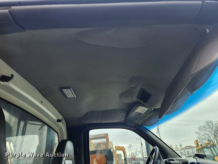 image for item JB9564 2004 GMC C5500  dump flatbed truck