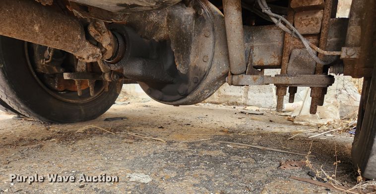 image for item JB9564 2004 GMC C5500  dump flatbed truck