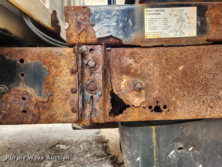 image for item JB9564 2004 GMC C5500  dump flatbed truck